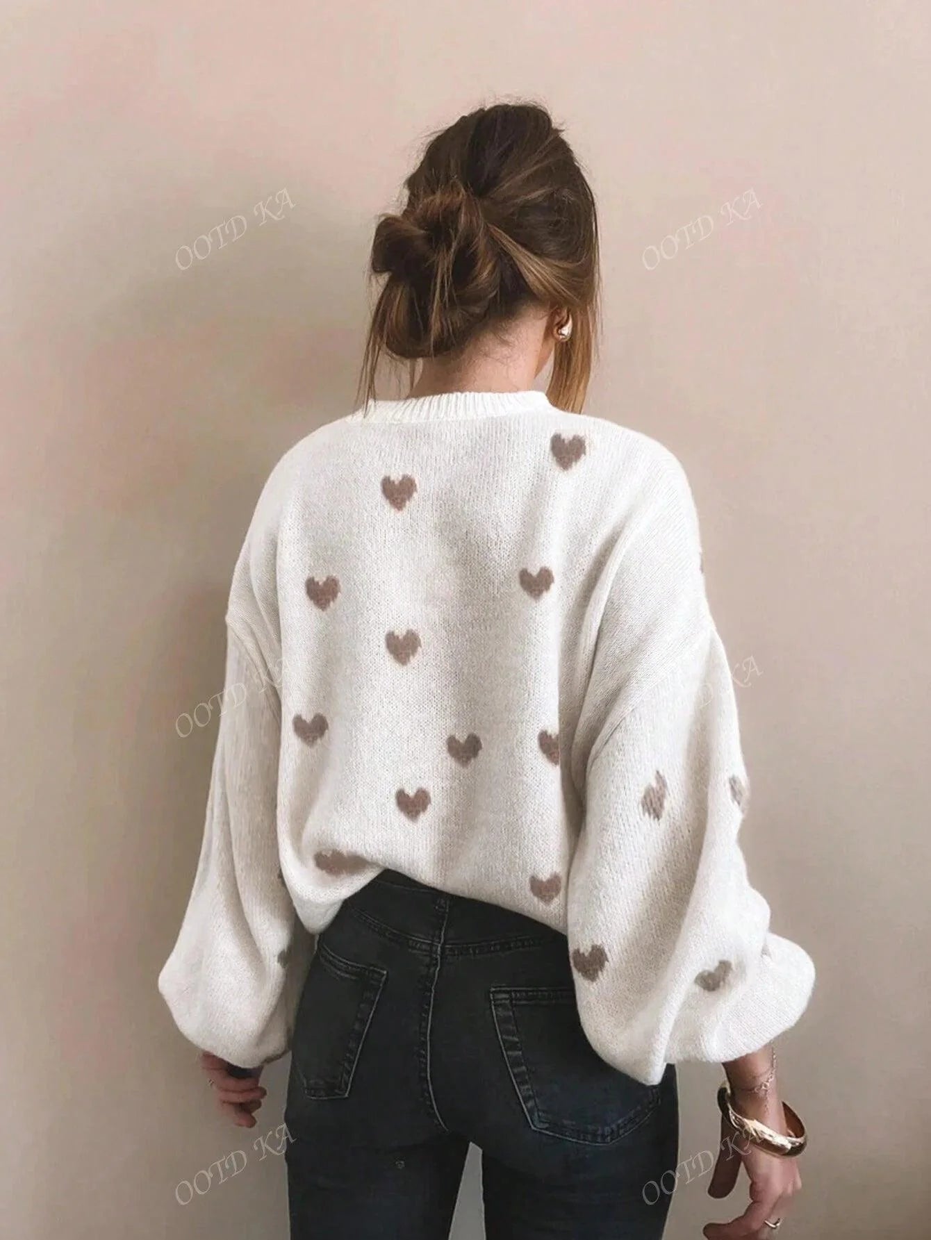 Norevia Trui – Speelse flair met een zachte twist