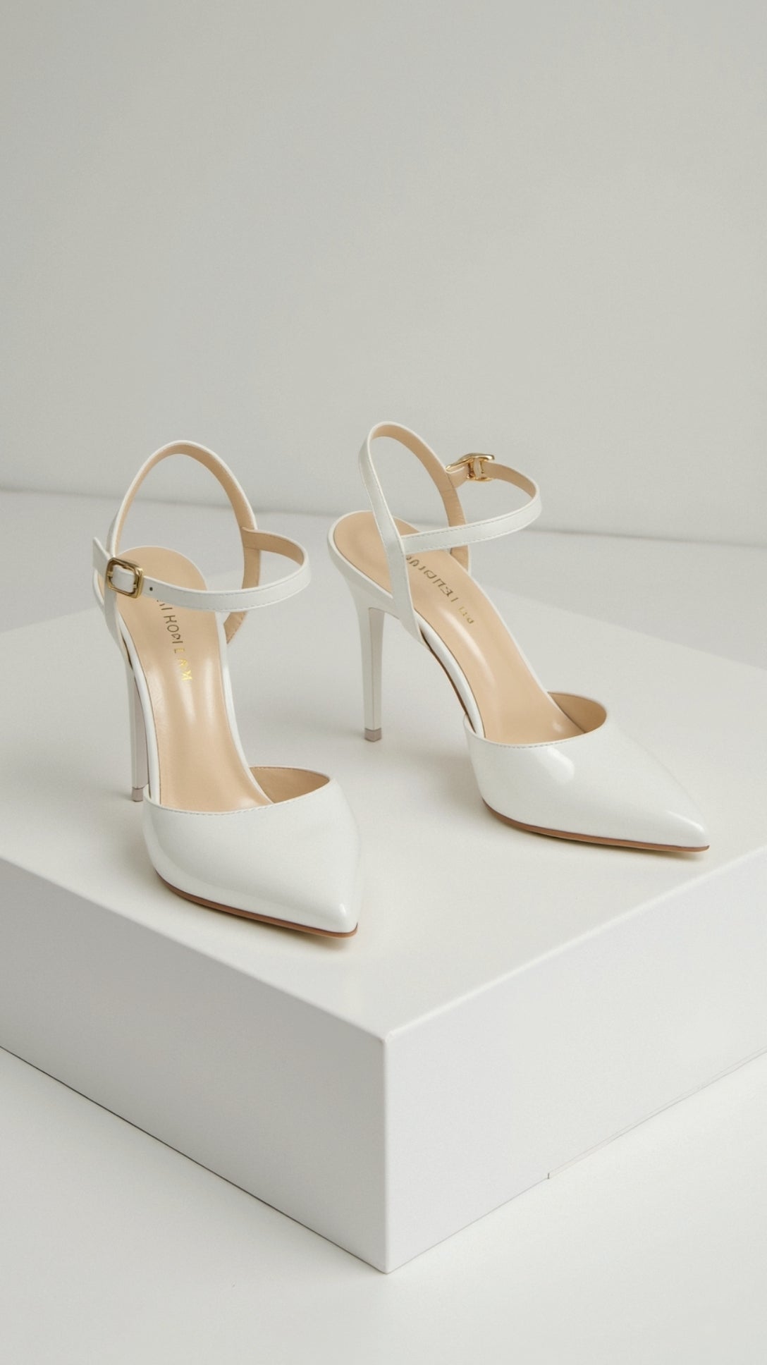 Dames Metallic Pumps Met Enkelband – Puntige Neus & Stiletto Hak