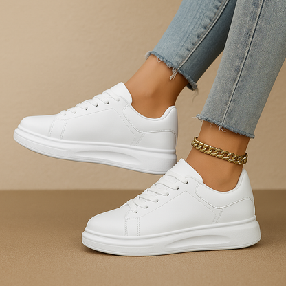 Nora Leren Sneakers – Verfijnd in eenvoud en comfort
